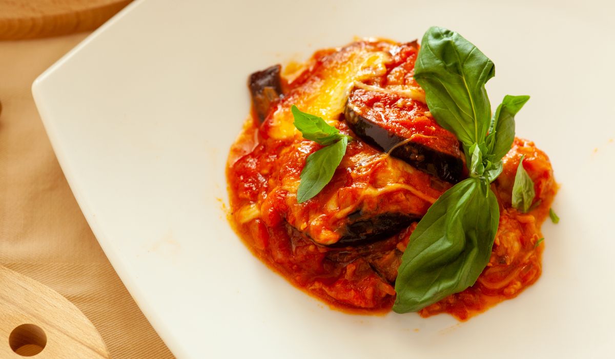 Les ingrédients utilisés pour la parmigiana peuvent variés selon la recette