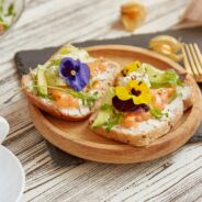 Comment cuisiner les fleurs du jardin pour des recettes originales